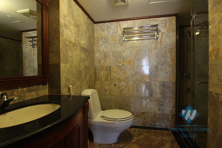 120 sqm with 03 bedrooms apartment for rent in Tay Ho, Hanoi
